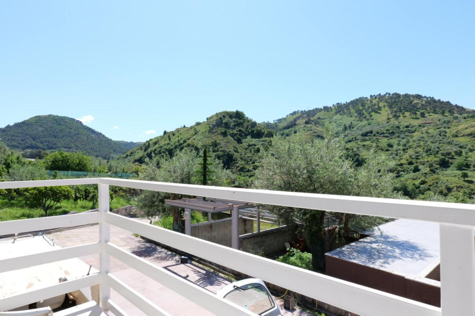 Franko Hotel Delvine